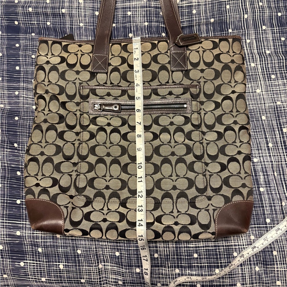 Coach Black and Cream Signature Tote - Picture 14 of 16
